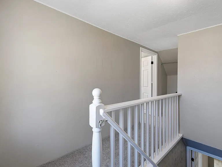 411 W Bernhard Ave — Photo 12
