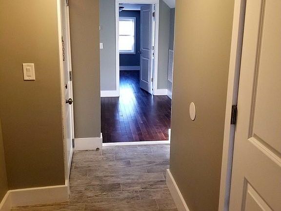 4th image of 224 Freeman Ave #30E