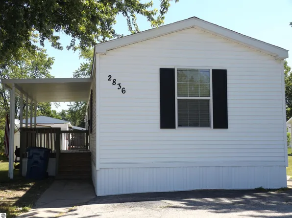 2836 N Michael Pl, Traverse City, MI 49686