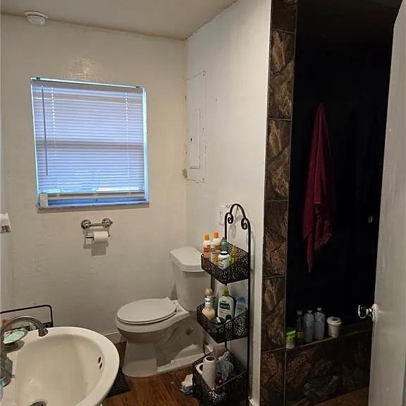 446 San Bernardino St — Photo 4