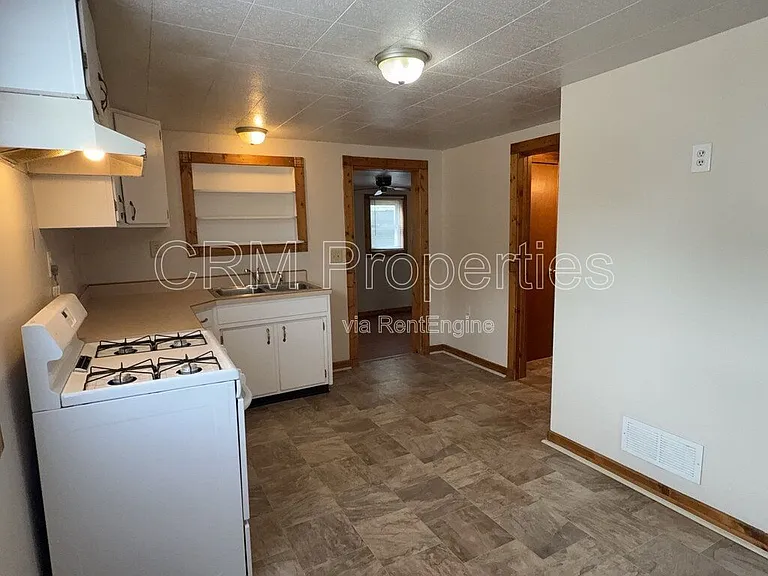 2324 N Buckeye St — Photo 6
