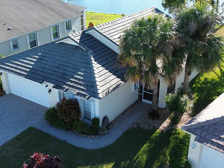 532 SW Indian Key Dr — Photo 34