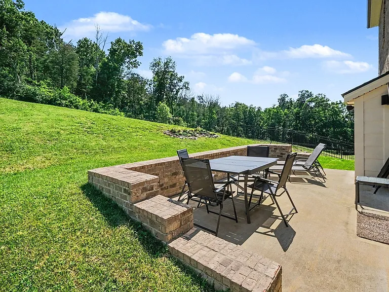 7102 Big Oak Ln — Photo 32