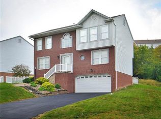 127 Stratford Ct, New Stanton, PA 15672