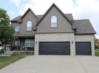 1714 Bobcat Ct, Raymore, MO 64083