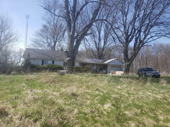 784 N 900 E, Akron, IN 46910