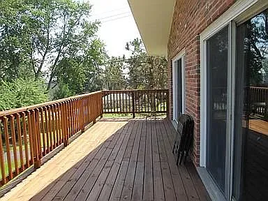 2 bed, 1.5 bath, 1000 sqft, $1,400 — Photo 2