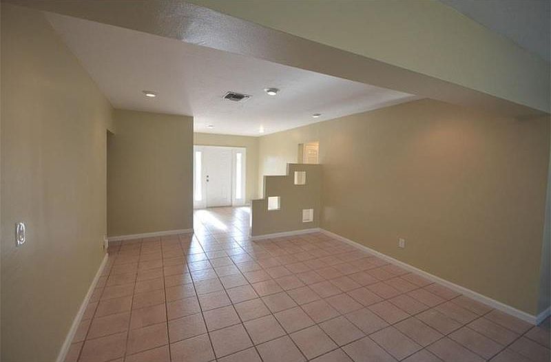 1st image of 21201 NE 24th Ct