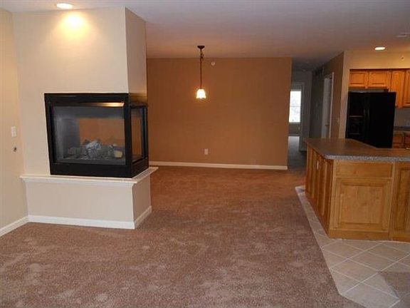 Condo-Kitchen Diningroom