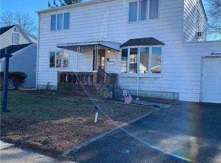 703 Forte Blvd, Franklin Square, NY 11010