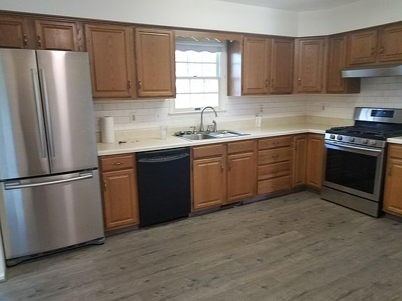 3rd image of 152 Plantation Dr