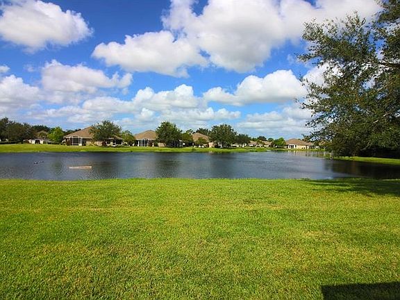 4th image of 4223 Fairway Pl
