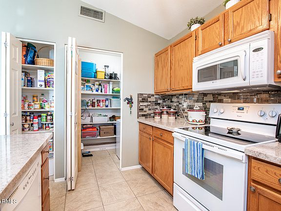 5th image of 1783 E DESERT INN Drive