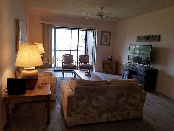 5th image of 402 Marina Isles Pkwy Unit 1