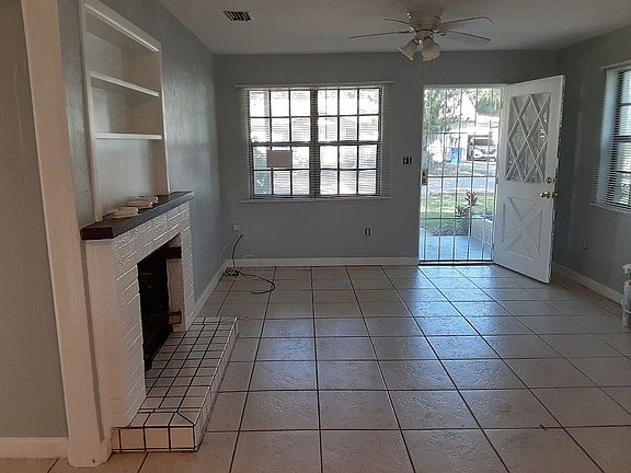 2nd image of 452 Palmetto St