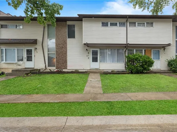 812 N 70th St, Kansas City, KS 66112