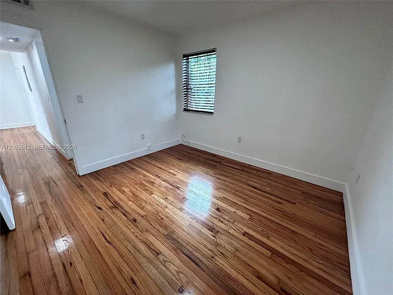 15 Sidonia Ave #3 — Photo 5