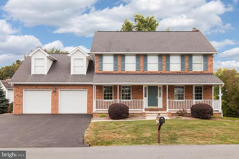 1st image of 9904 Sandlewood Ct