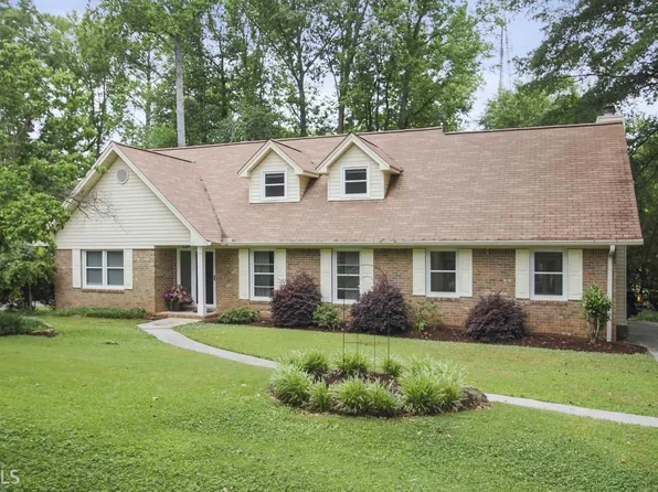 114 Pebblestump Point, Peachtree City, GA 30269