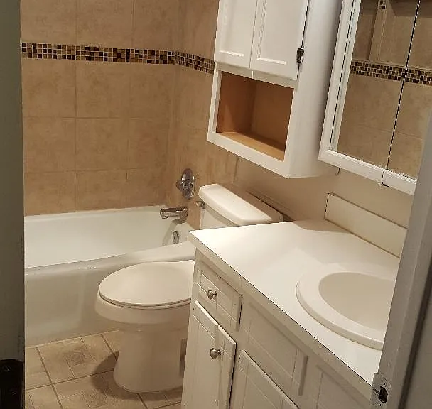 610 N Durant Ave — Photo 7