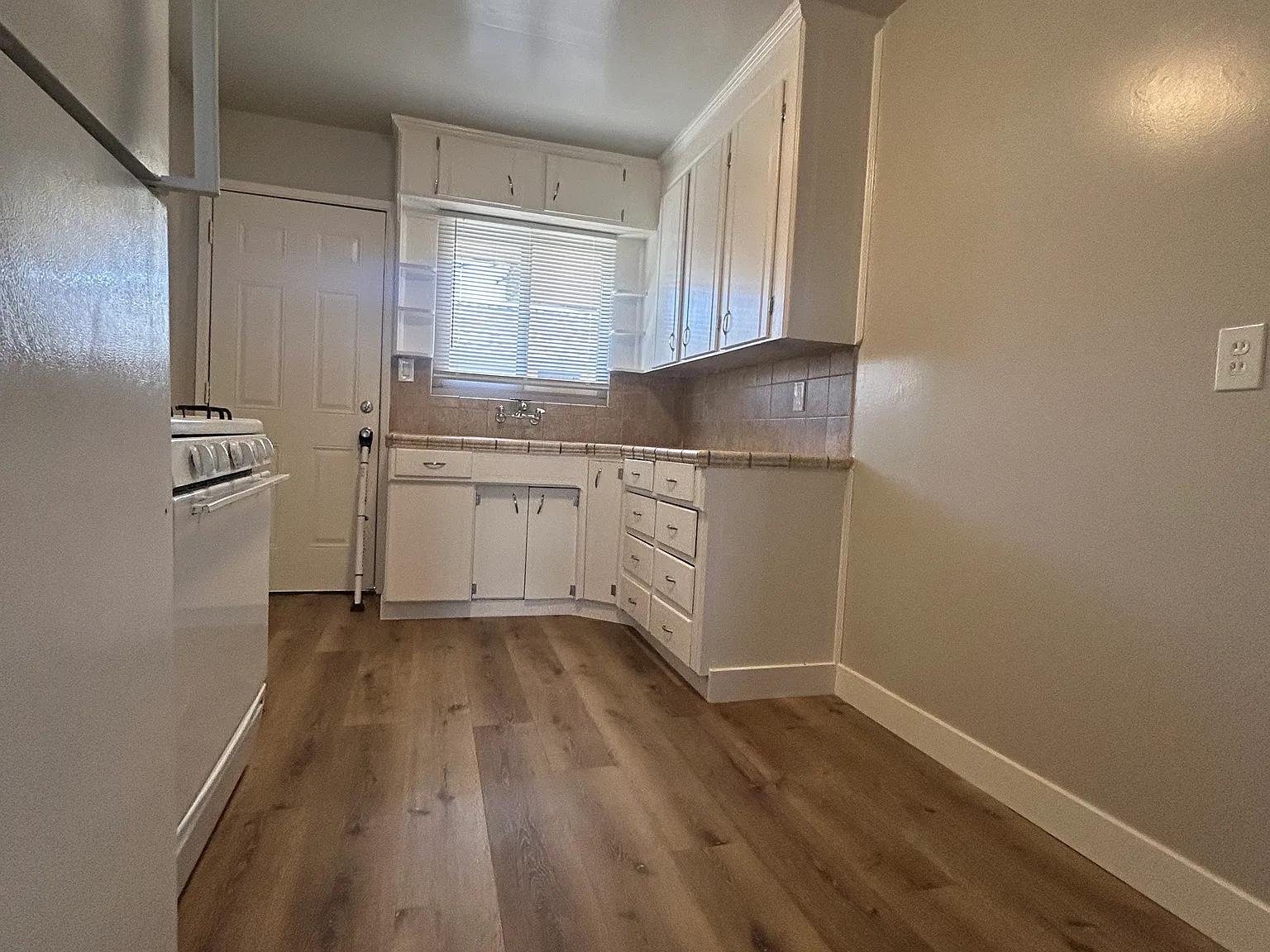 2 bed, 750 sqft, $1,325 — Photo 4