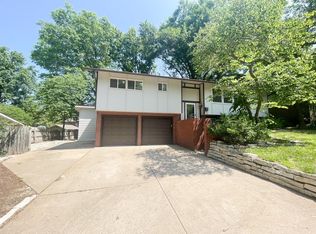 2832 Nevada St, Manhattan, KS 66502