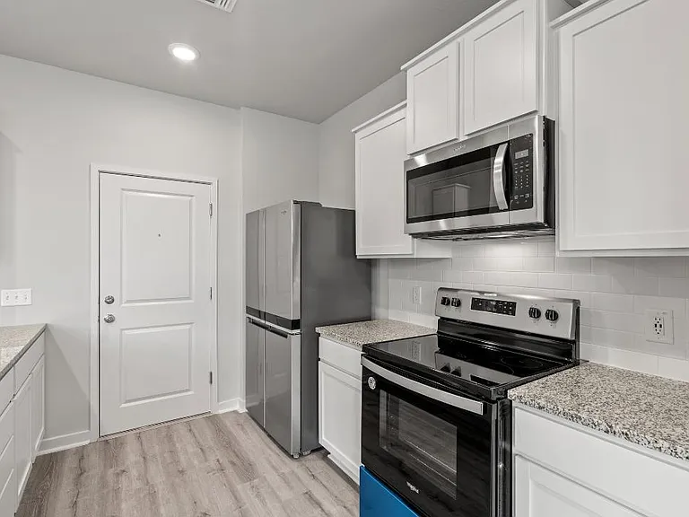 605 W South St #142 — Photo 7