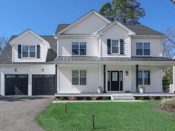 3 Royal Meadow Ln, Framingham, MA 01701