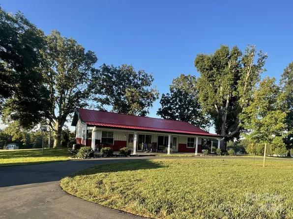 3060 Drumstand Rd, Stony Point, NC 28678