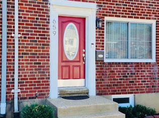 659 Queensgate Rd, Baltimore, MD 21229