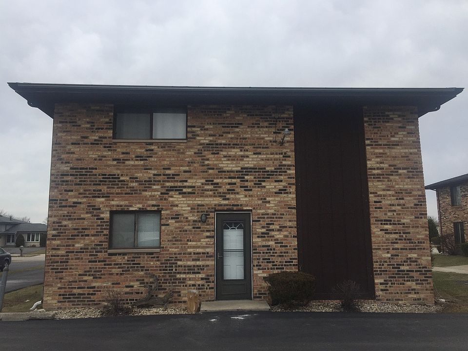 1st image of 16634 Crescent Ave APT 2W