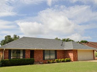 2006 Crestmont Dr, Duncan, OK 73533