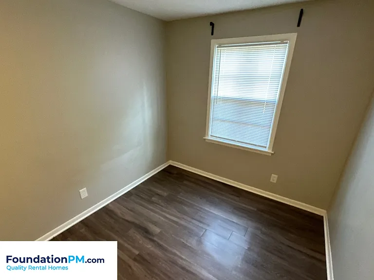 672 Carpenter St — Photo 20