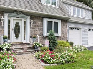 127 Roosevelt Ave, Westwood, NJ 07675