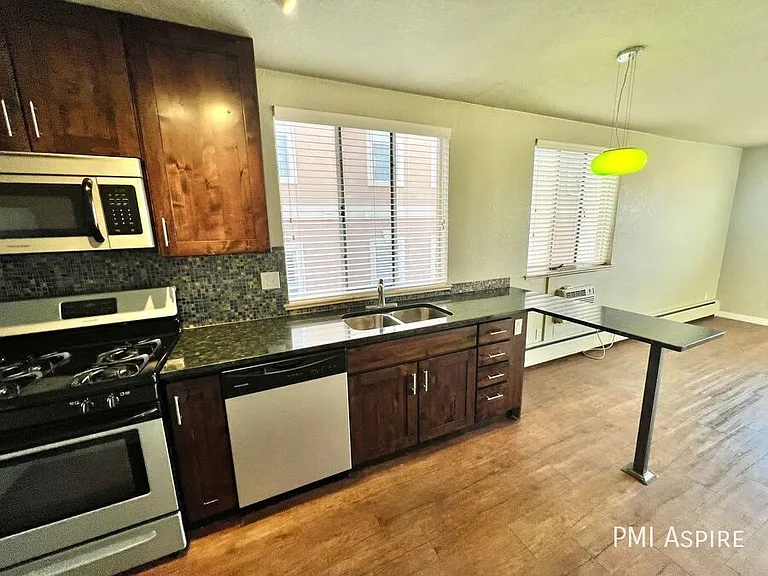 59 N Ogden St #10 — Photo 76