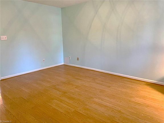 5th image of 381 James Ct