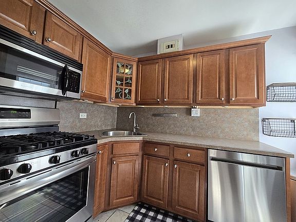 5th image of 147-28 Charter Rd APT 33B