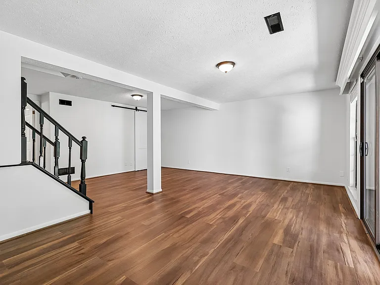 1608 Shady Cove Ln — Photo 40