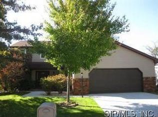 946 University Dr, Edwardsville, IL
