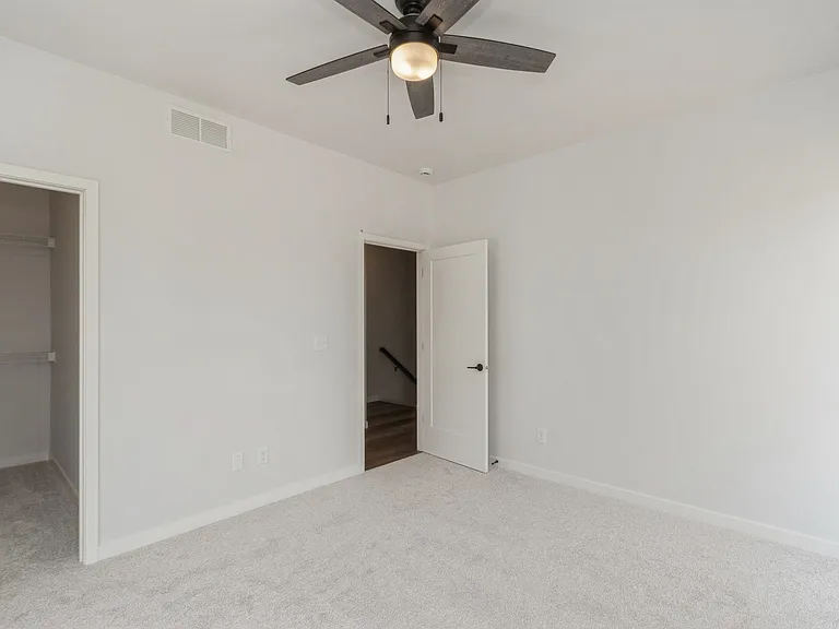 1732 Barber St SW — Photo 25