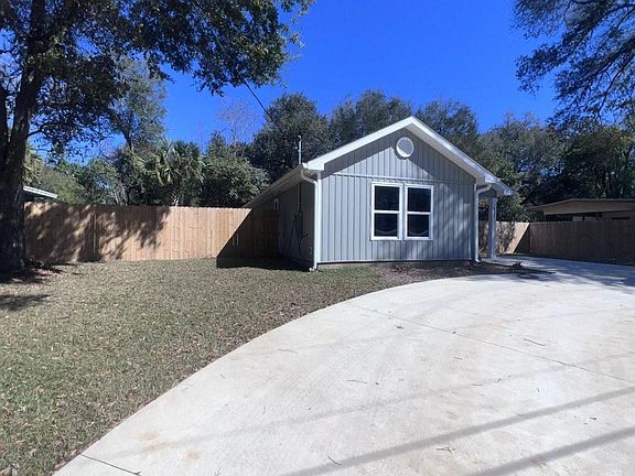 3rd image of 4404 Ellysee Way