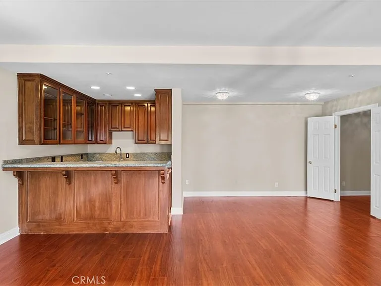 540 W 25th St — Photo 40