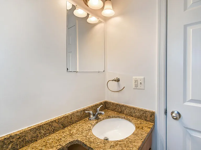 44 N Bedford St #1 — Photo 10