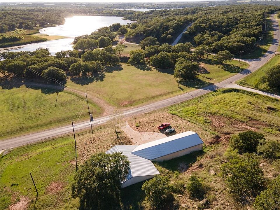 274 Nocona Dr, Nocona, TX 76255 | MLS #20183302 | Zillow