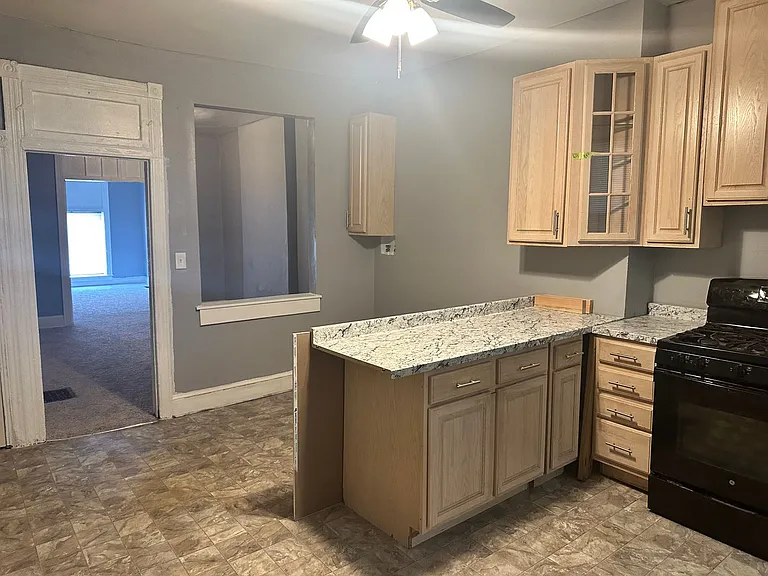 619 N Pulaski St — Photo 9