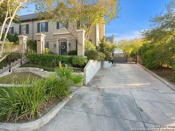 2nd image of 122 Harrigan Ct #122