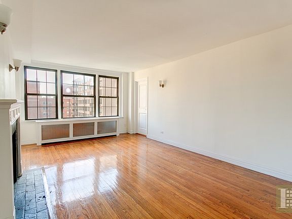 5th image of 15 Park Ave APT 15C