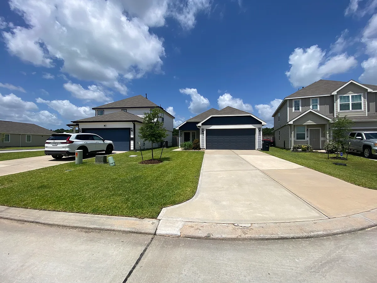 Building Photo - 14093 Chinook Dr