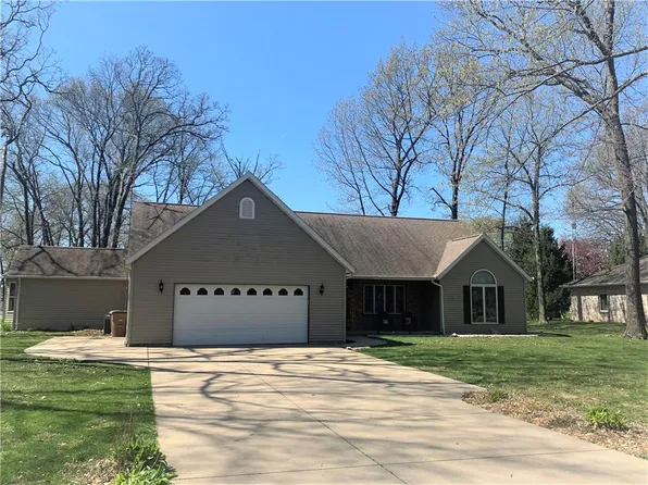 39 Beyers Lake Est, Pana, IL 62557