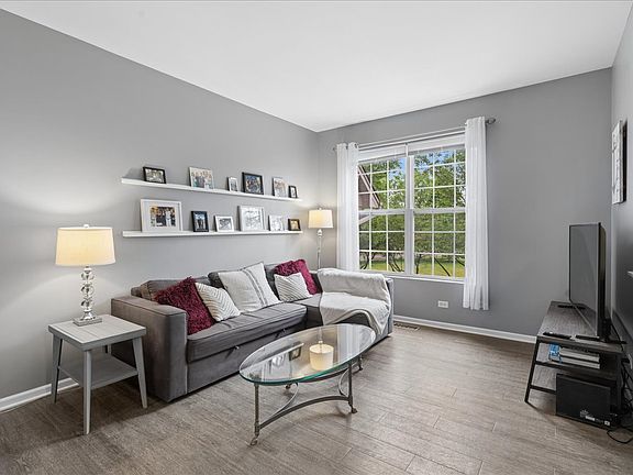 2nd image of 140 Station Park Cir